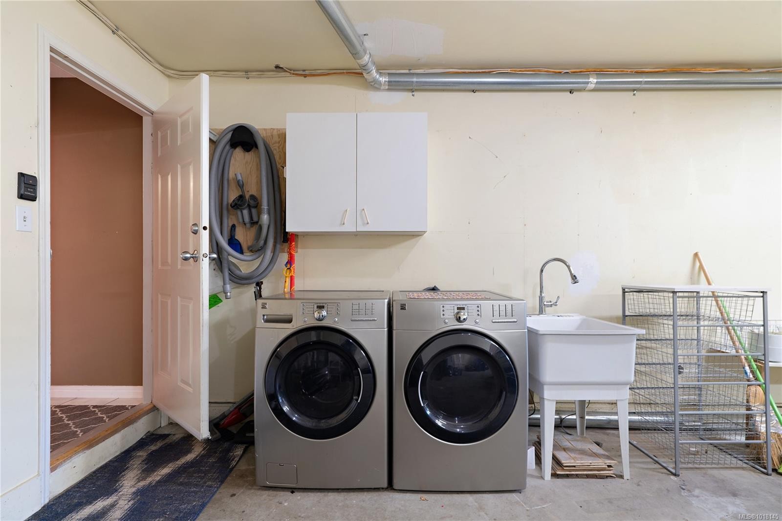 A-6599 Central Saanich Rd, Central Saanich, BC