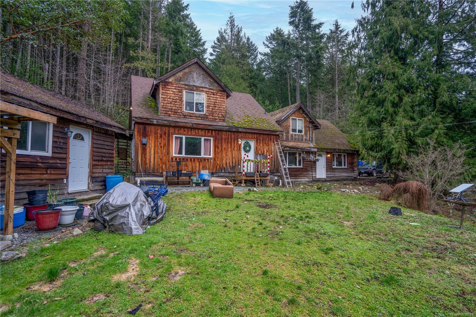 687-689 Shawnigan Lake Rd, Shawnigan Lake, BC