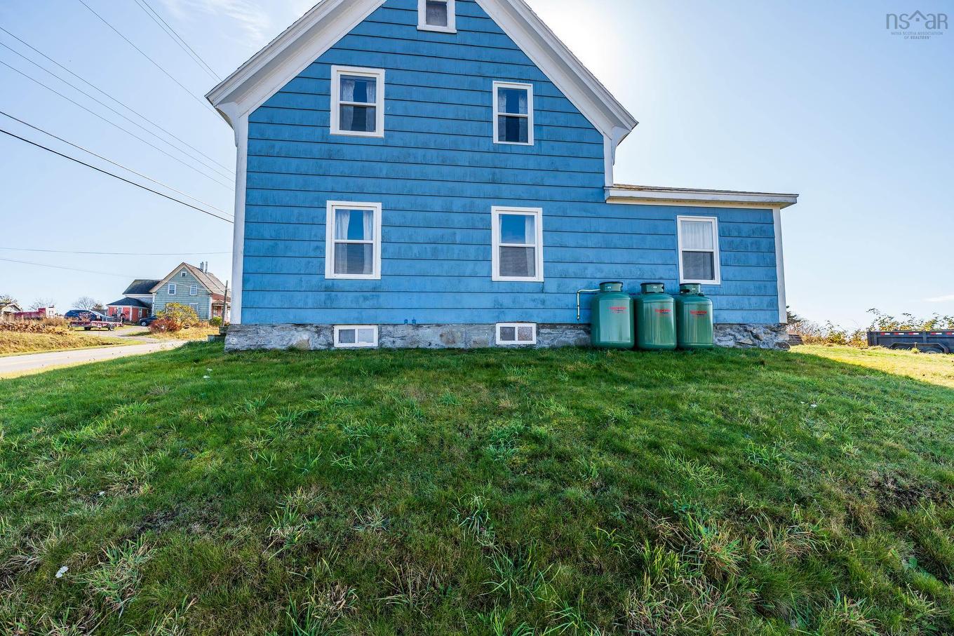 5241 Highway 1, Salmon River, NS