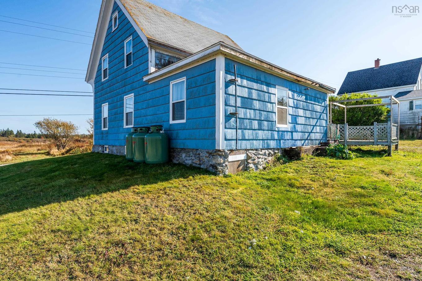 5241 Highway 1, Salmon River, NS