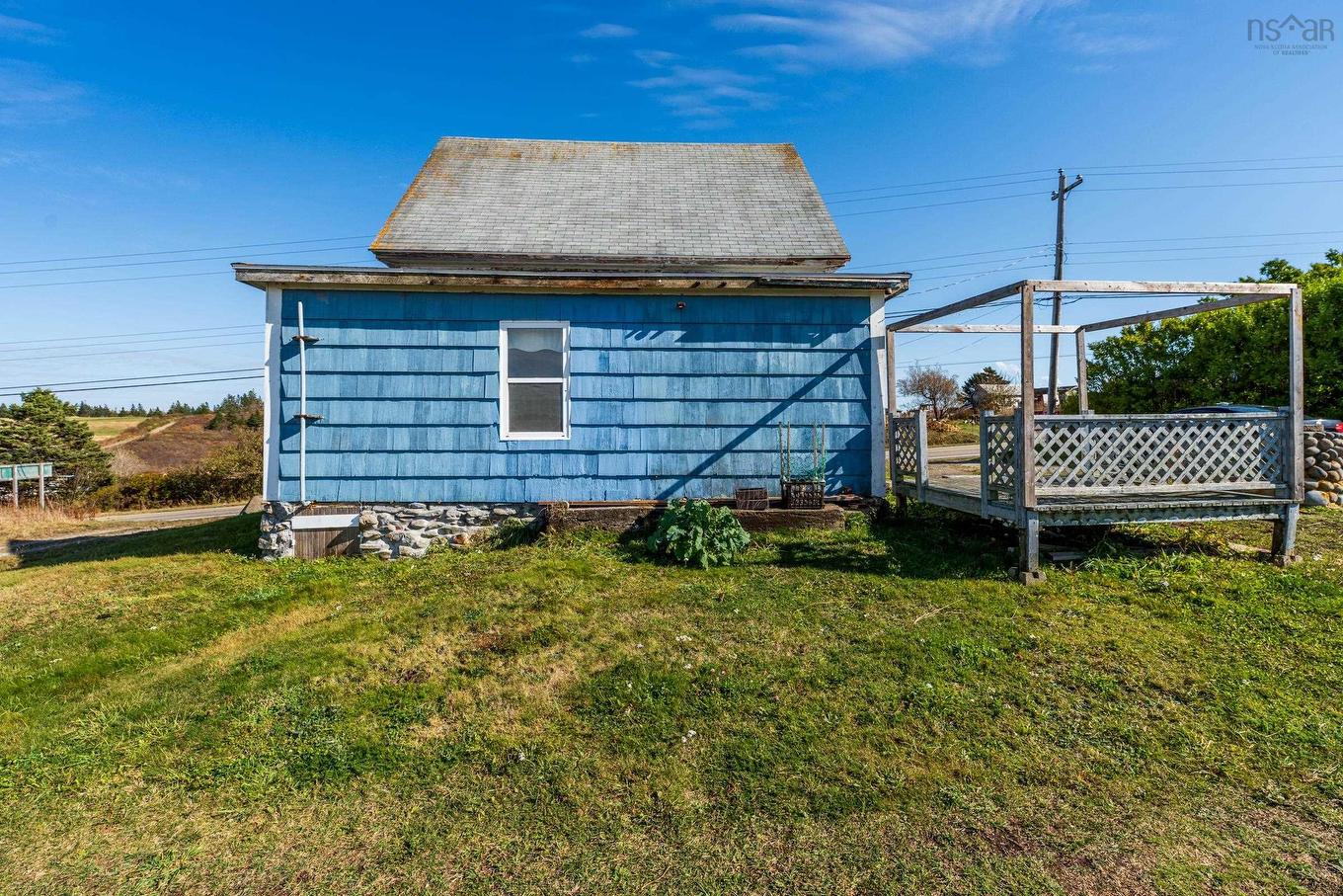 5241 Highway 1, Salmon River, NS