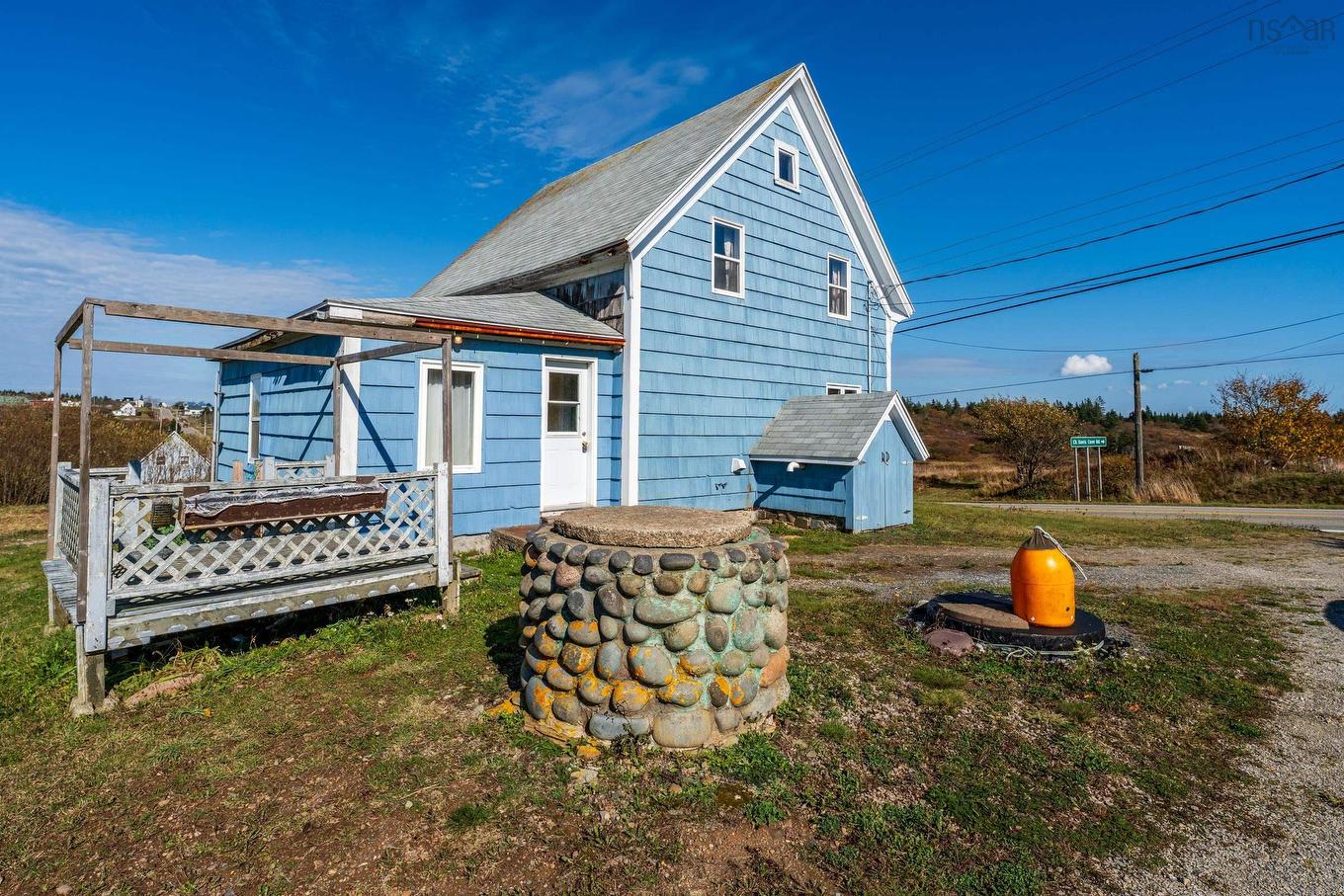 5241 Highway 1, Salmon River, NS
