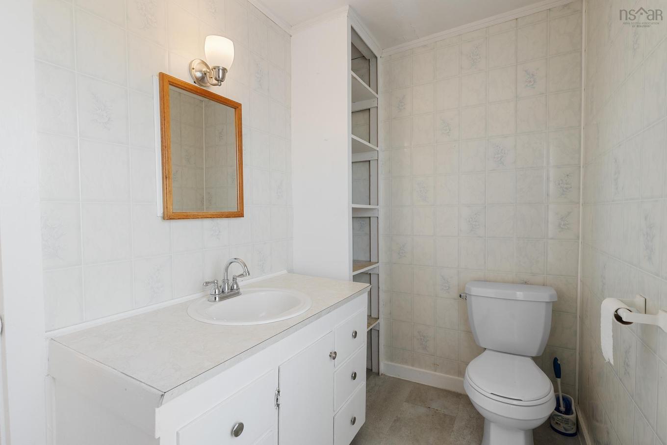 5241 Highway 1, Salmon River, NS