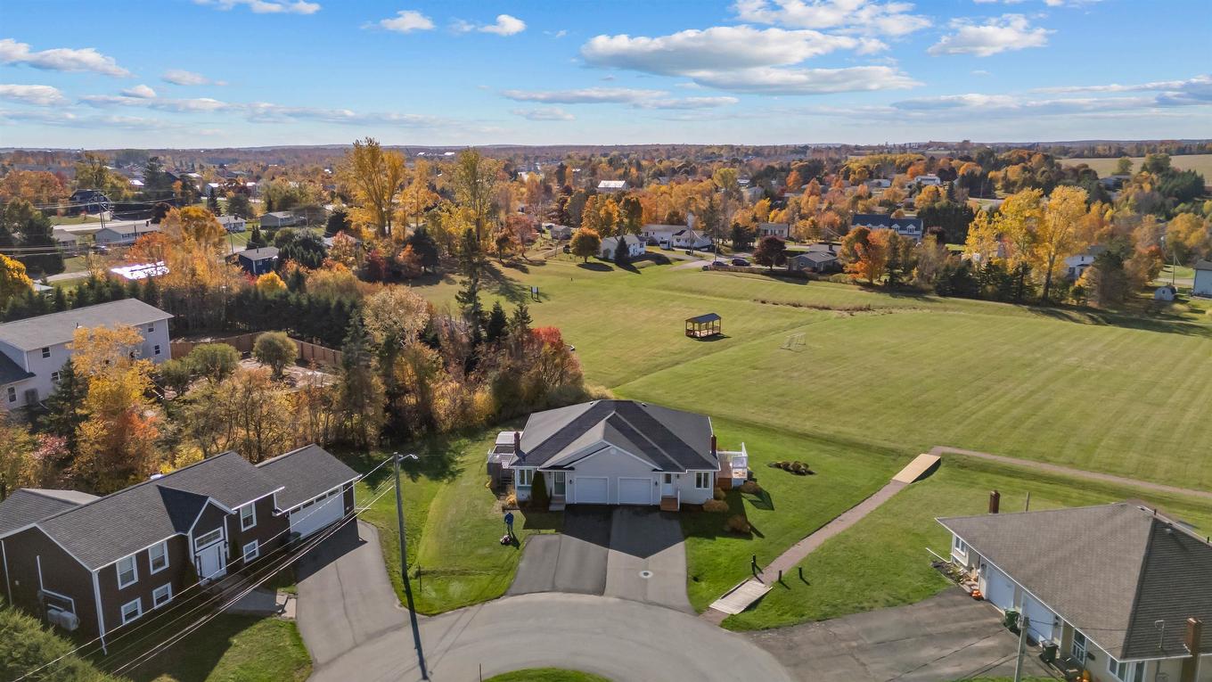 3 Krista Lane, Cornwall, PE