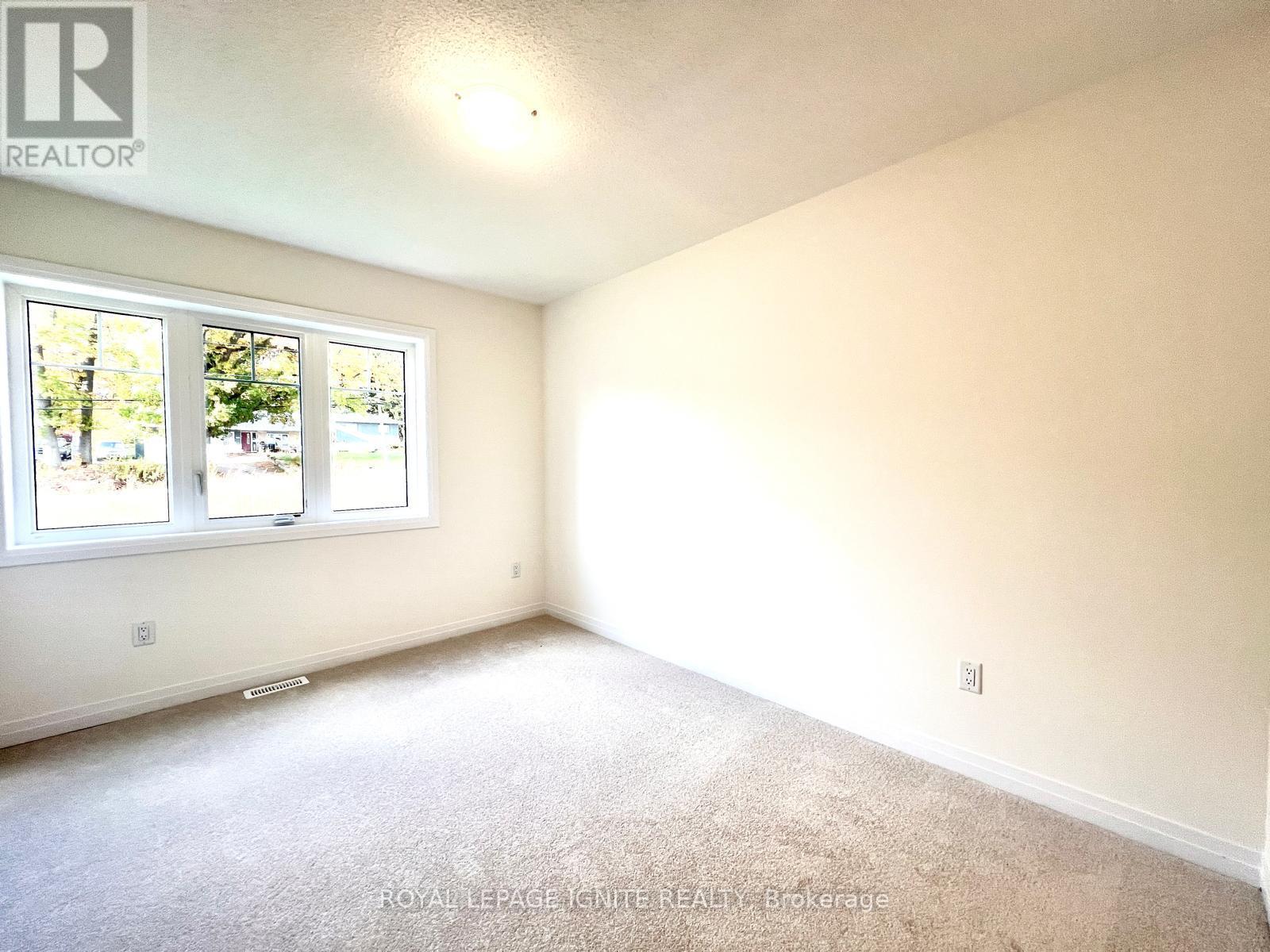 552 Hudson Crescent, Midland, ON - Indoor Photo Showing Other Room