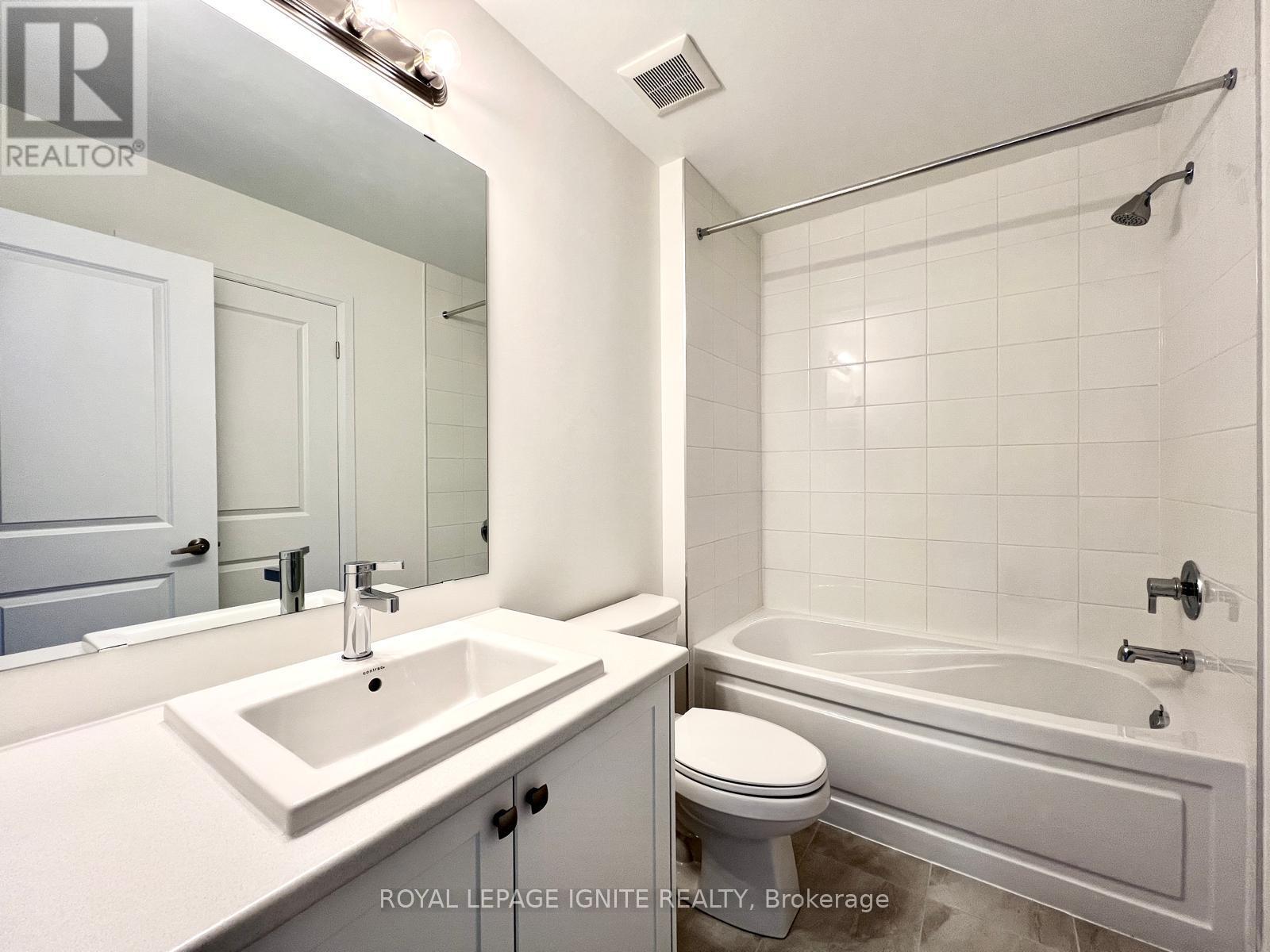 552 Hudson Crescent, Midland, ON - Indoor Photo Showing Bathroom