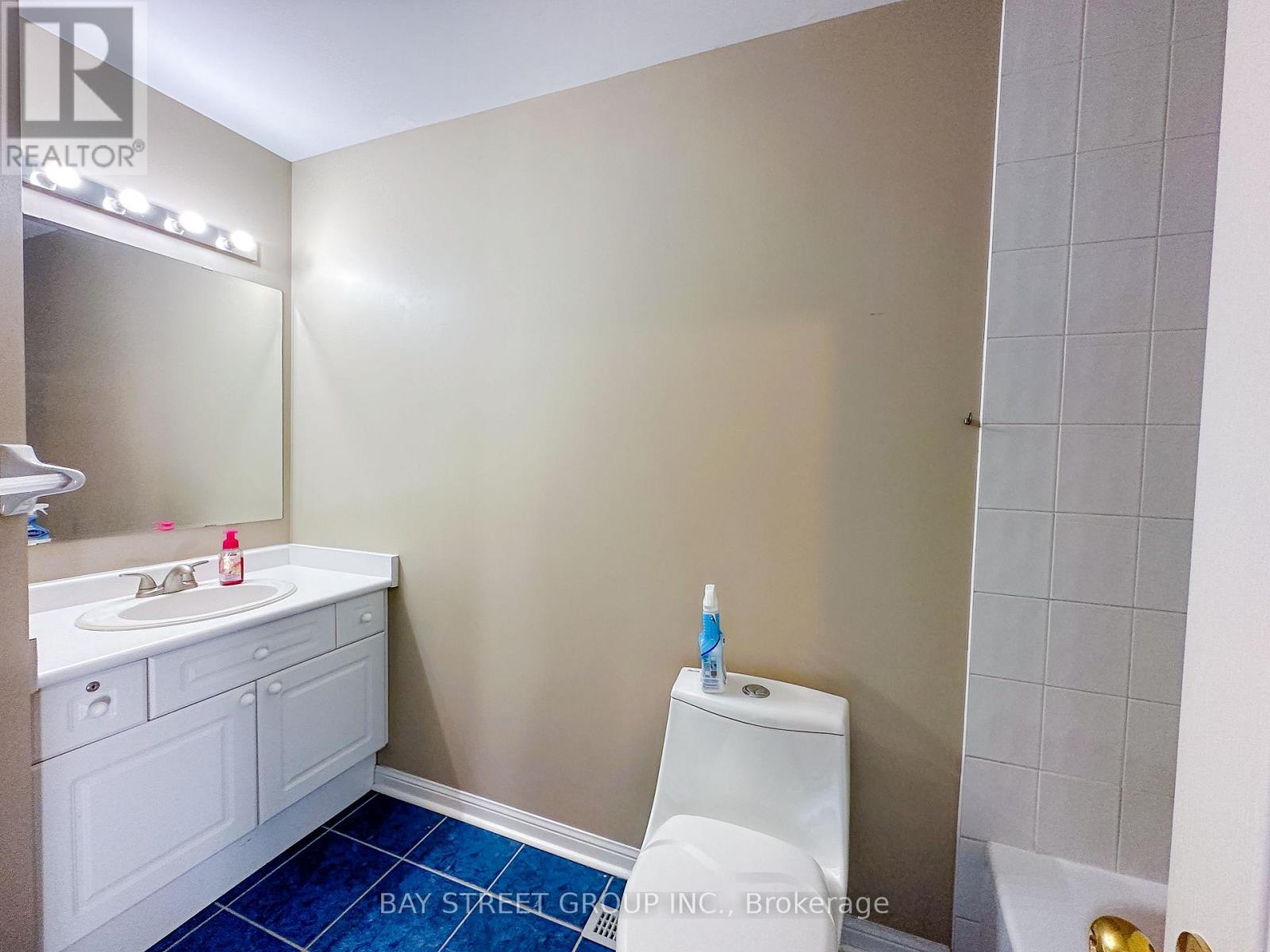 216 Equator Crescent, Vaughan, ON - Indoor Photo Showing Bathroom