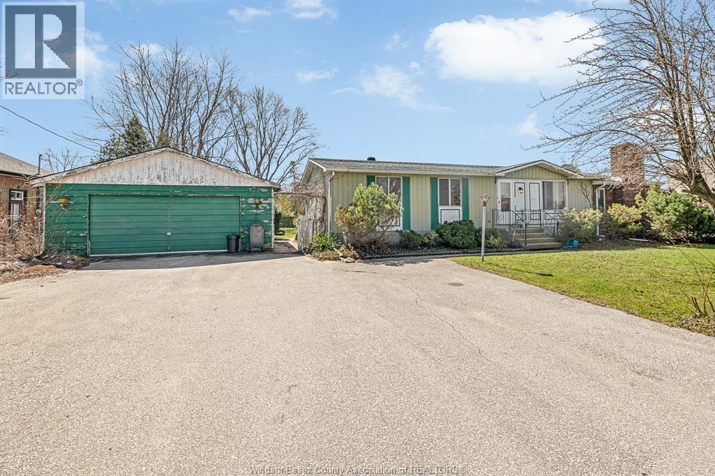 3425 County Rd 42, Windsor, ON - Outdoor
