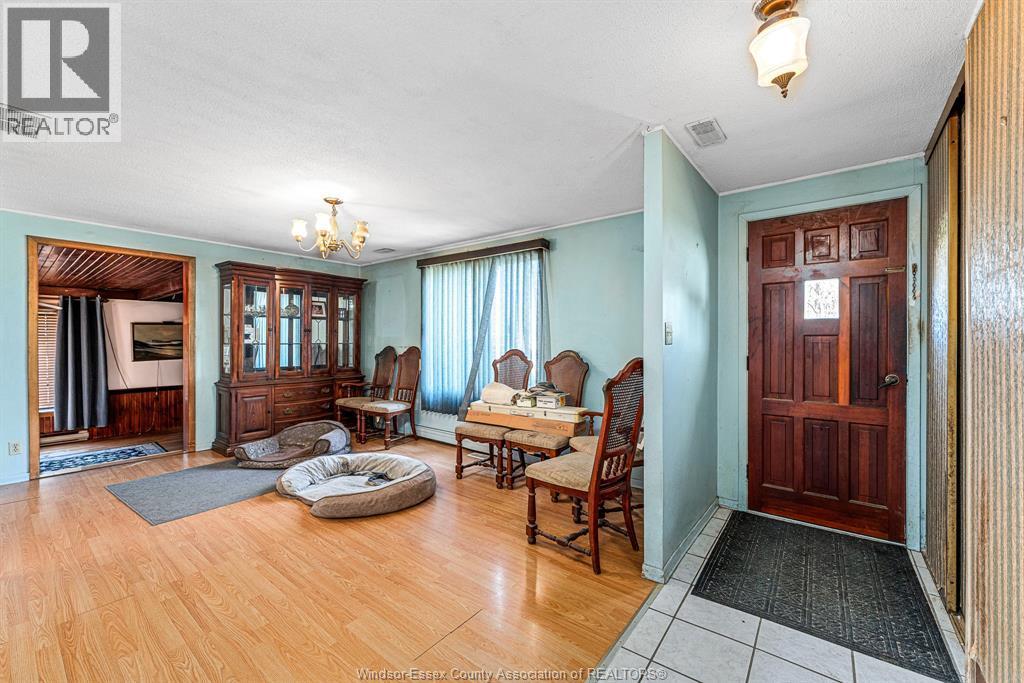 3425 County Rd 42, Windsor, ON - Indoor