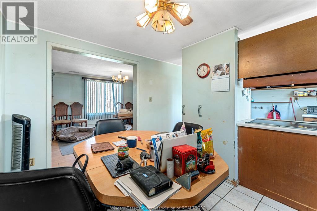 3425 County Rd 42, Windsor, ON - Indoor