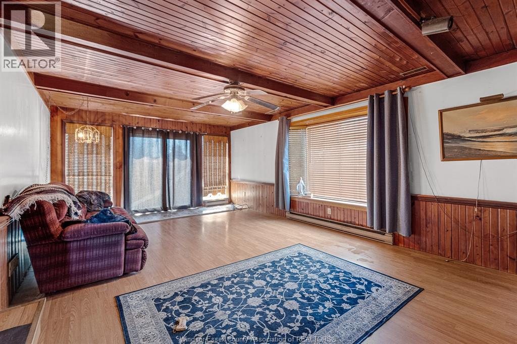 3425 County Rd 42, Windsor, ON - Indoor Photo Showing Other Room