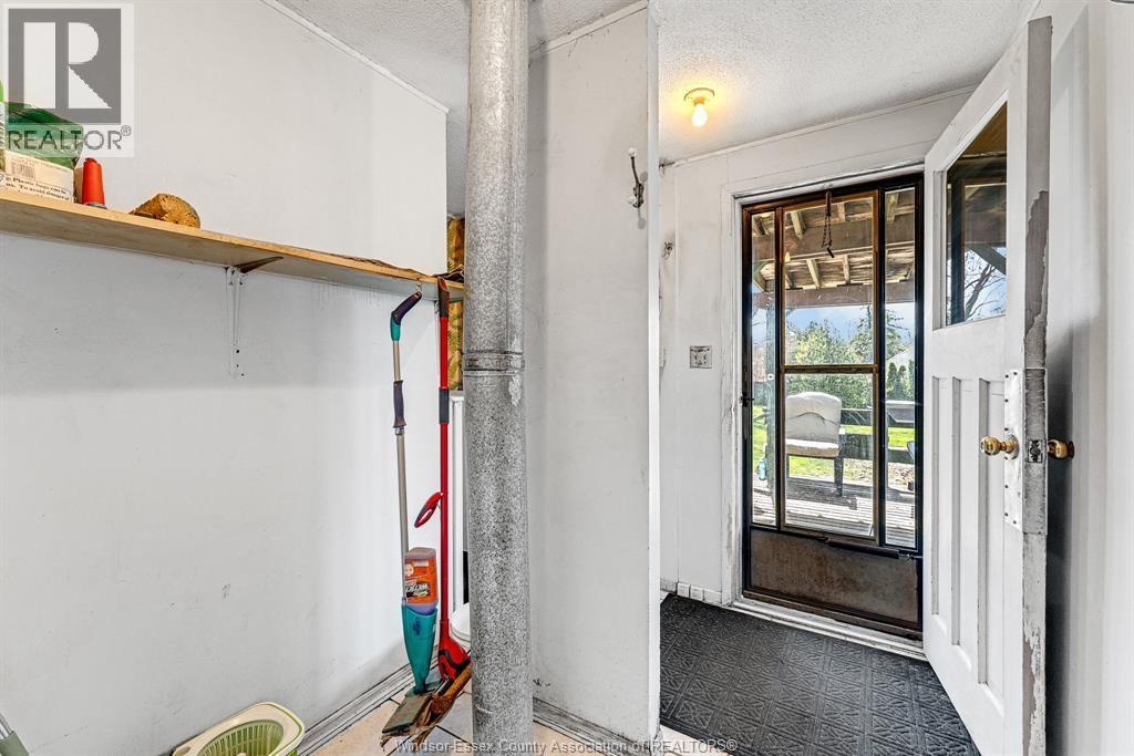 3425 County Rd 42, Windsor, ON - Indoor Photo Showing Other Room