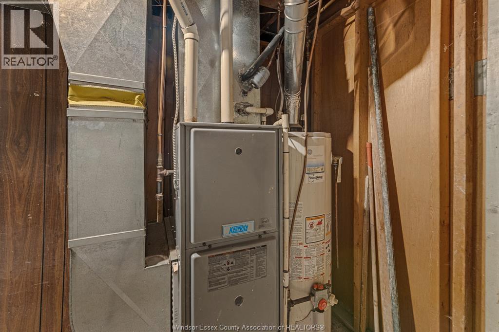3425 County Rd 42, Windsor, ON - Indoor Photo Showing Basement