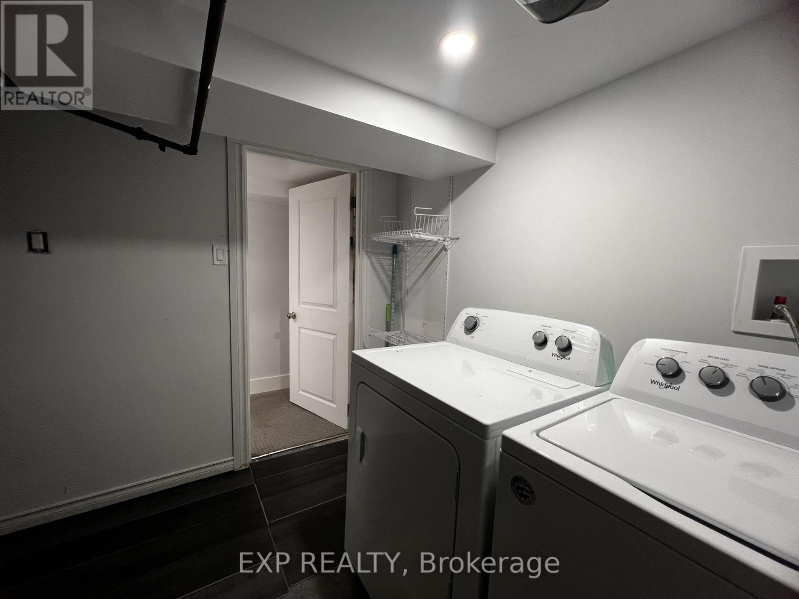 Bsmt - 4424 Sixth Avenue, Niagara Falls, ON - Indoor Photo Showing Laundry Room