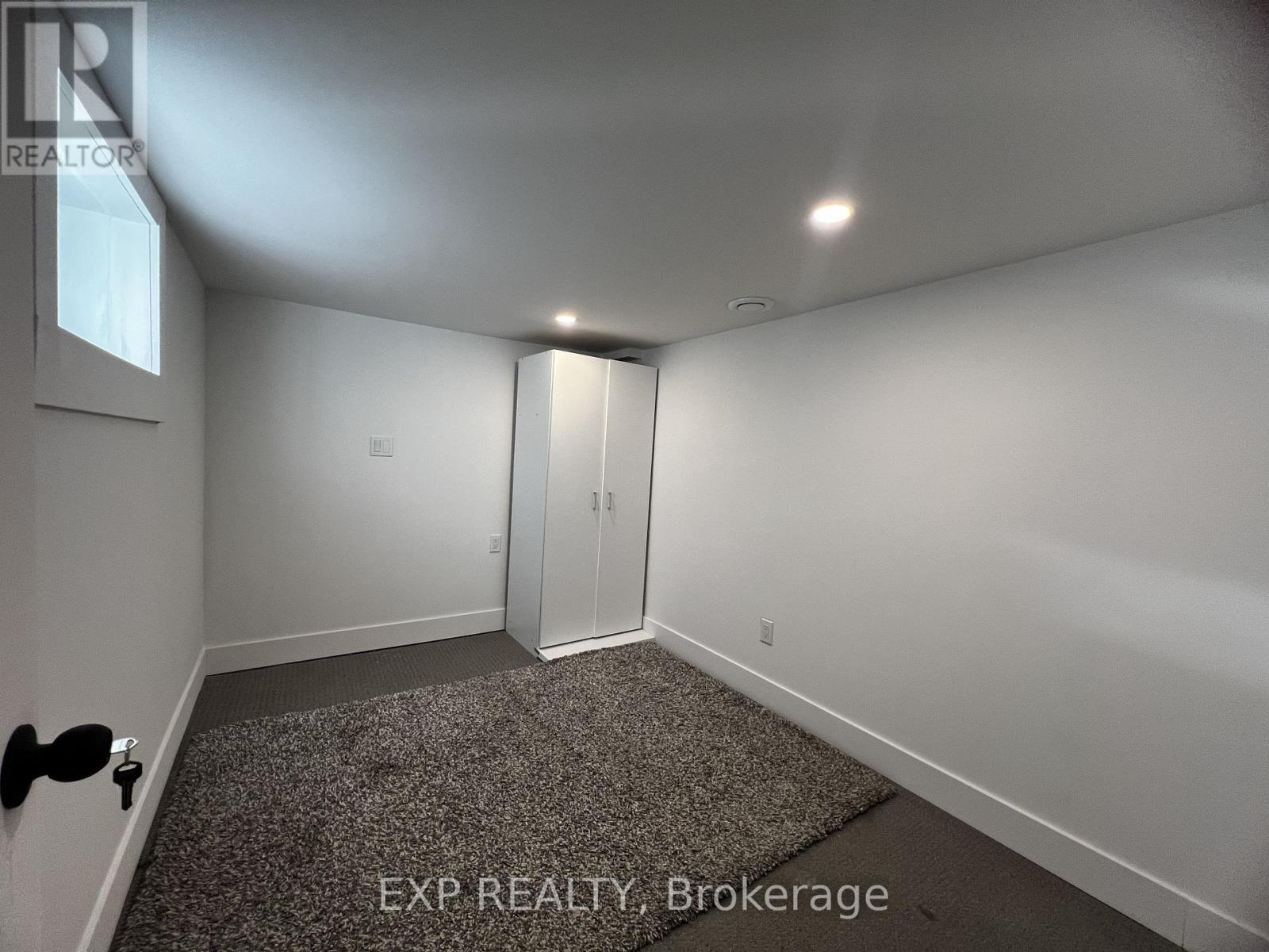 Bsmt - 4424 Sixth Avenue, Niagara Falls, ON - Indoor