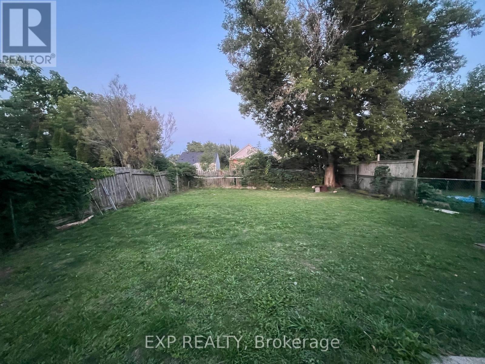 Bsmt - 4424 Sixth Avenue, Niagara Falls, ON - Outdoor