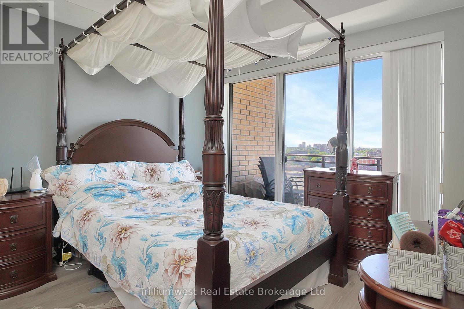 1501 - 318 Spruce Street, Waterloo, ON - Indoor Photo Showing Bedroom