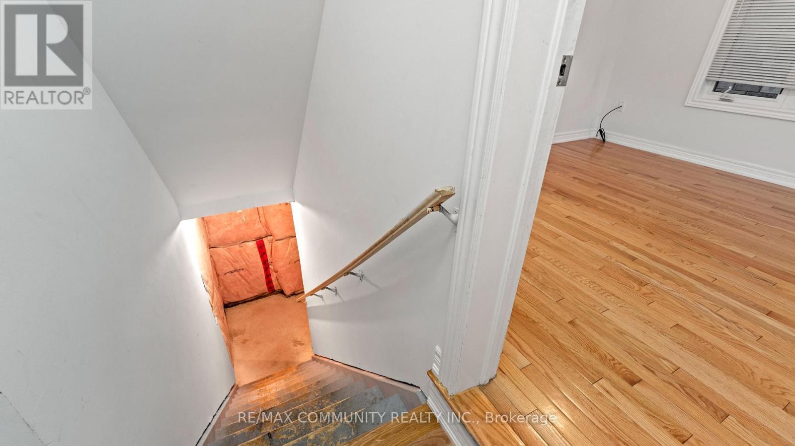 83 Swenson Street, New Tecumseth, ON - Indoor Photo Showing Other Room