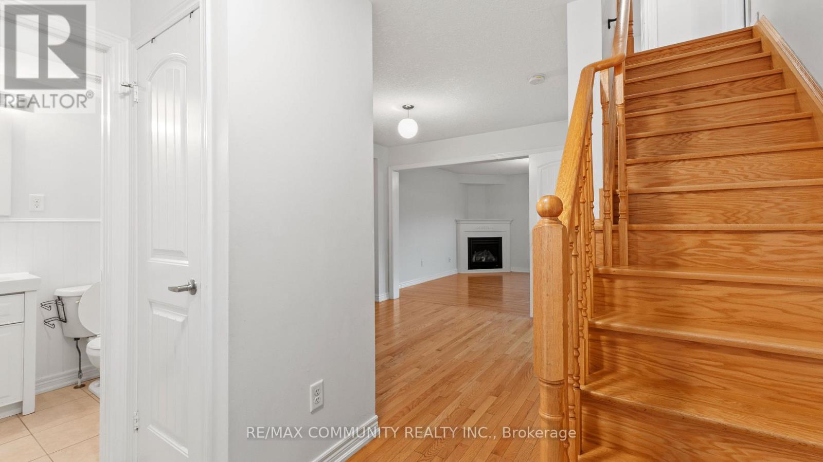83 Swenson Street, New Tecumseth, ON - Indoor Photo Showing Other Room