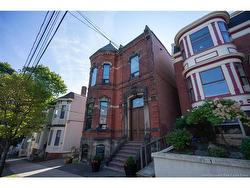 218 King ST Saint John, NB E2L 1H3
