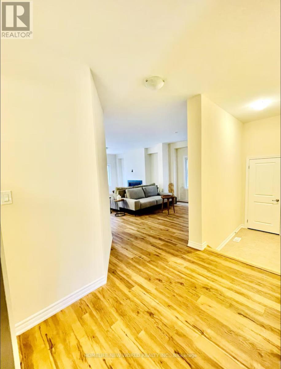 325 Mceachern Lane, Gravenhurst, ON - Indoor Photo Showing Other Room