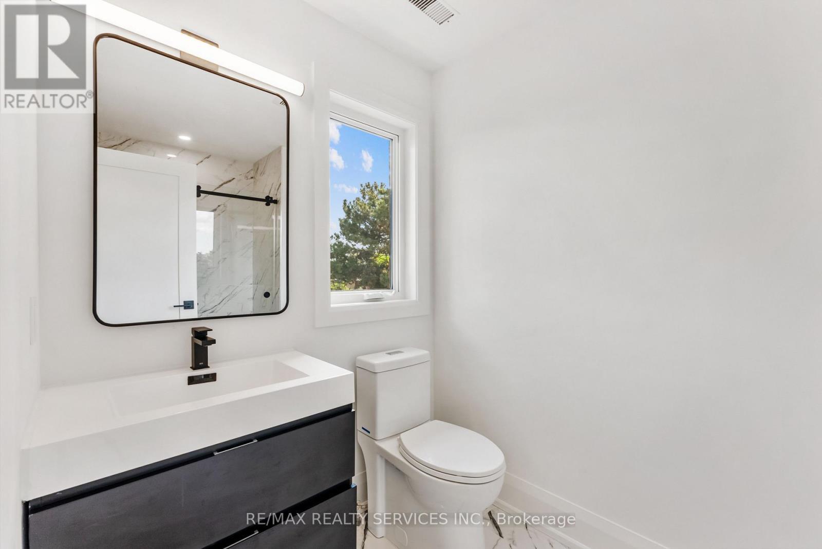 49 Greendowns Drive, Toronto, ON - Indoor Photo Showing Bathroom