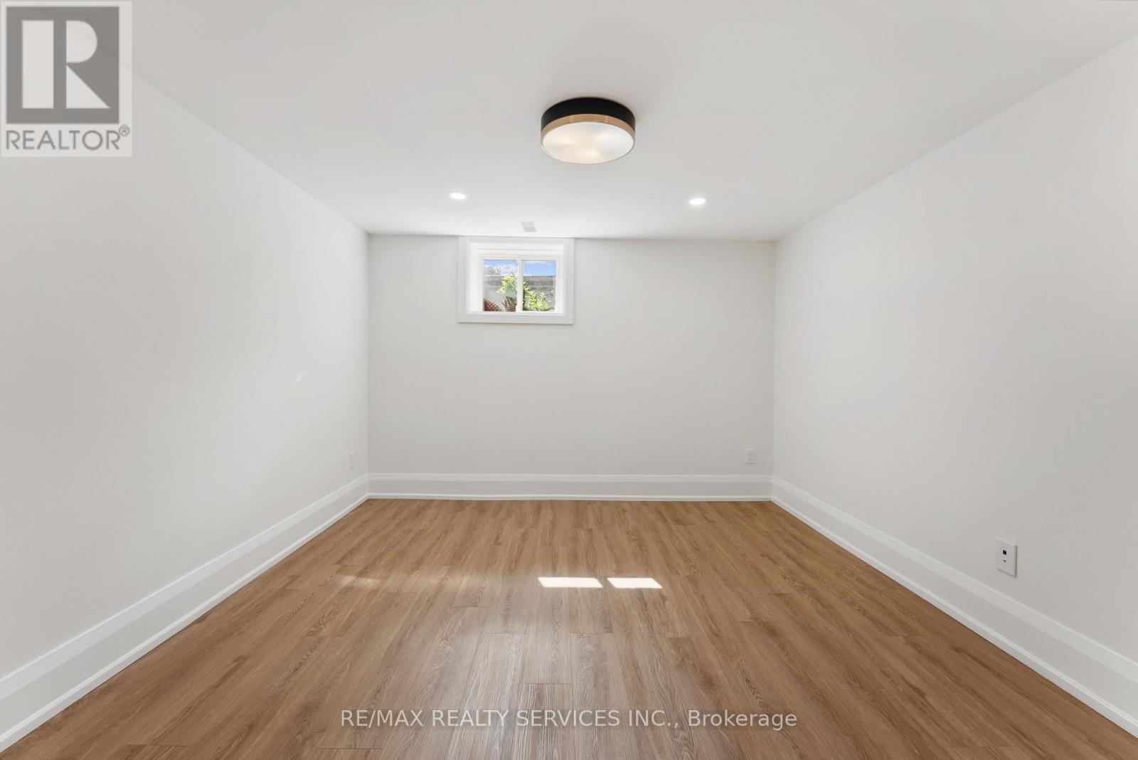 49 Greendowns Drive, Toronto, ON - Indoor Photo Showing Other Room