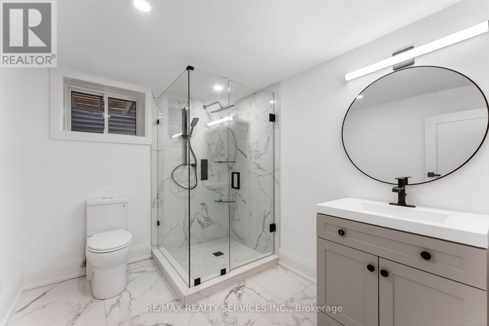 49 Greendowns Drive, Toronto, ON - Indoor Photo Showing Bathroom