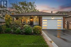 35 SUNVALE DRIVE Toronto, ON M9R 1Z4