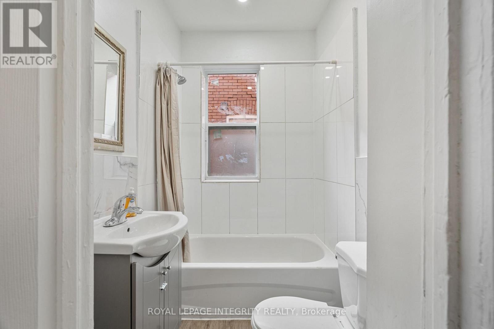 820 Somerset Street W, Ottawa, ON