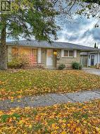 93 HILL DRIVE Aurora, ON L4G 3A9