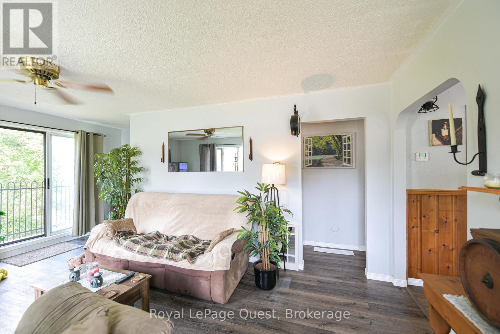 129 Simcoe Street, Orillia, ON - Indoor