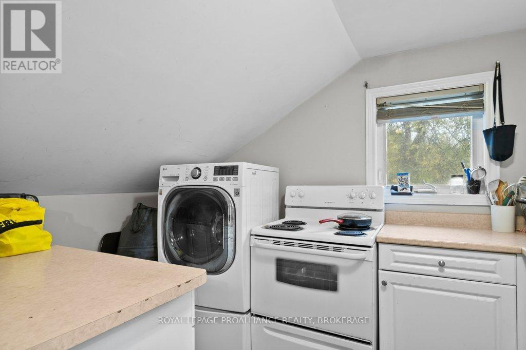 1348 Princess Street, Kingston (West Of Sir John A. Blvd), ON - Indoor Photo Showing Laundry Room