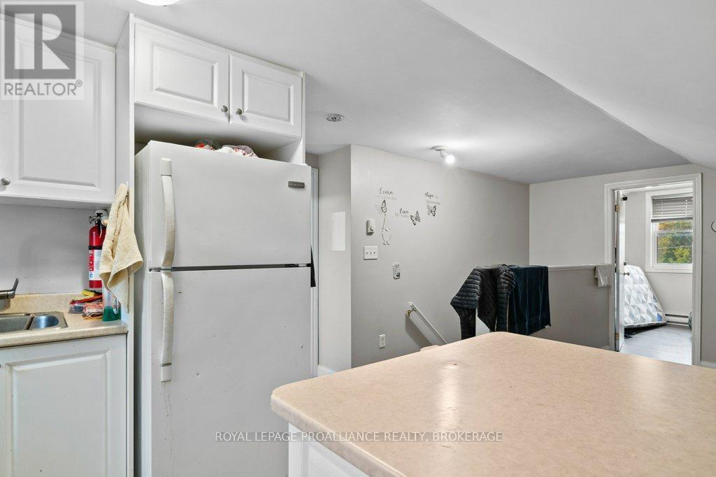 1348 Princess Street, Kingston (West Of Sir John A. Blvd), ON - Indoor