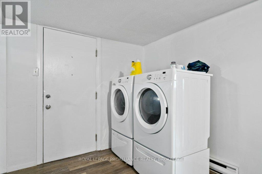 1348 Princess Street, Kingston (West Of Sir John A. Blvd), ON - Indoor Photo Showing Laundry Room