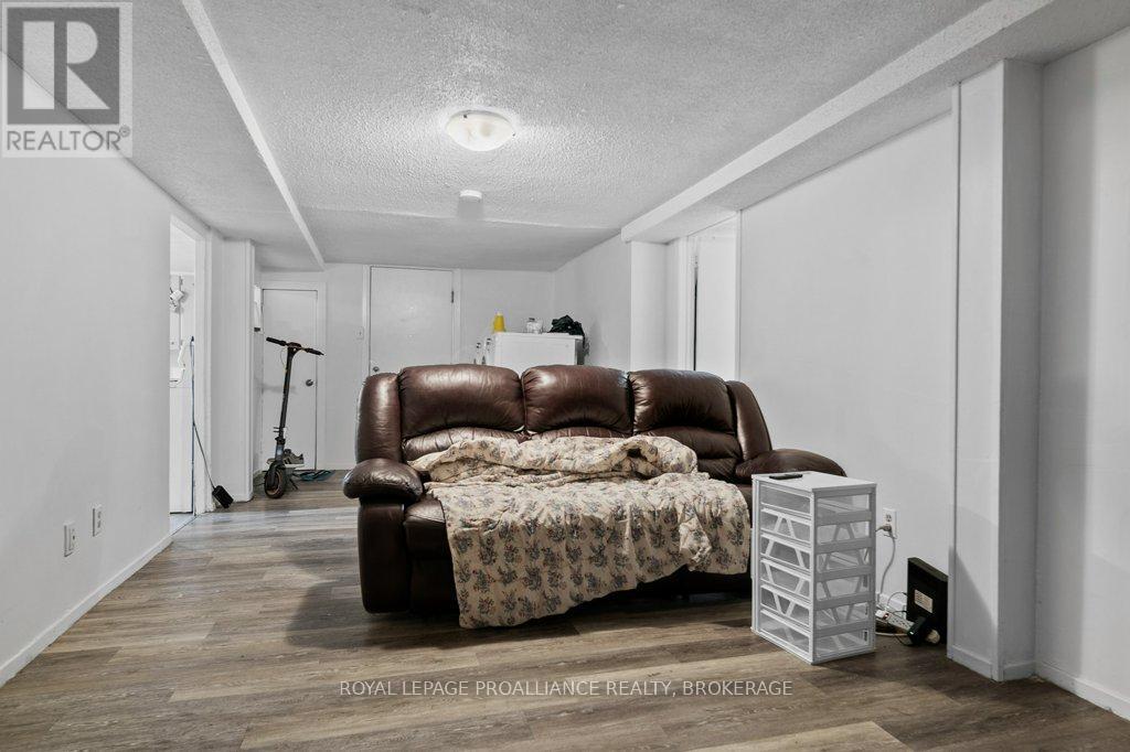 1348 Princess Street, Kingston (West Of Sir John A. Blvd), ON - Indoor