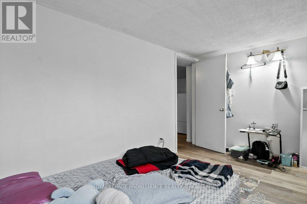 1348 Princess Street, Kingston (West Of Sir John A. Blvd), ON - Indoor Photo Showing Bedroom