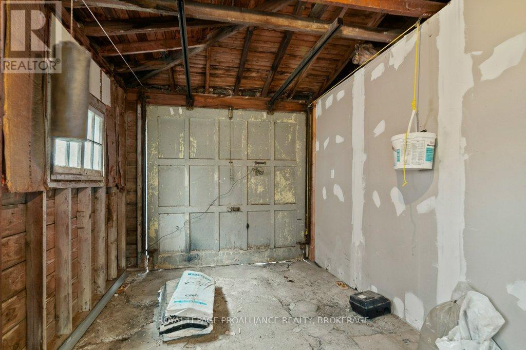 1348 Princess Street, Kingston (West Of Sir John A. Blvd), ON - Indoor Photo Showing Basement