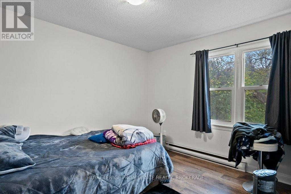 1348 Princess Street, Kingston (West Of Sir John A. Blvd), ON - Indoor Photo Showing Bedroom