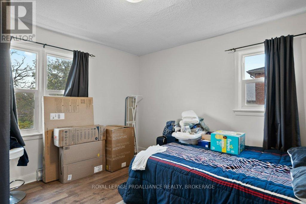 1348 Princess Street, Kingston (West Of Sir John A. Blvd), ON - Indoor Photo Showing Bedroom