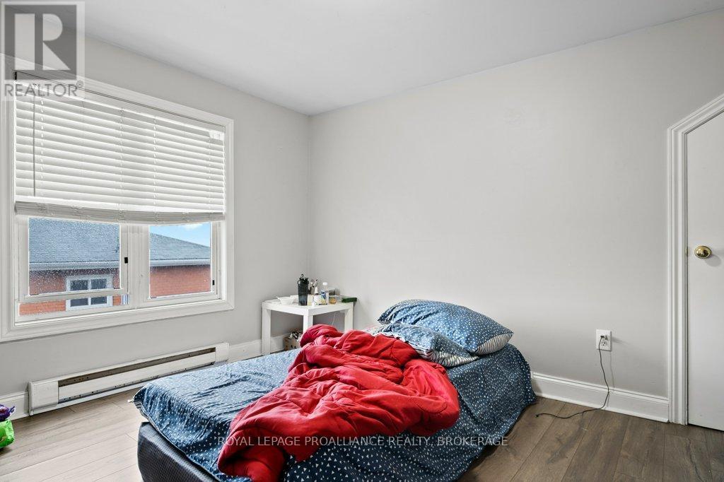 1348 Princess Street, Kingston (West Of Sir John A. Blvd), ON - Indoor Photo Showing Bedroom