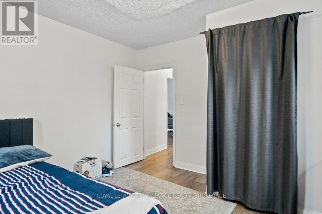 1348 Princess Street, Kingston (West Of Sir John A. Blvd), ON - Indoor Photo Showing Bedroom