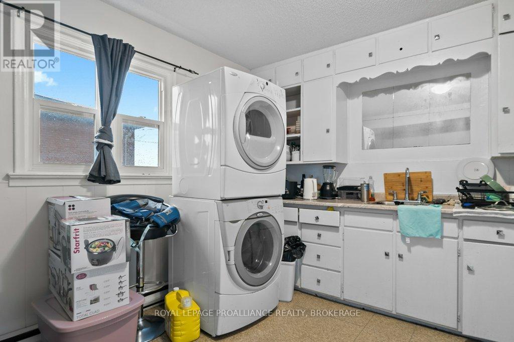 1348 Princess Street, Kingston (West Of Sir John A. Blvd), ON - Indoor Photo Showing Laundry Room