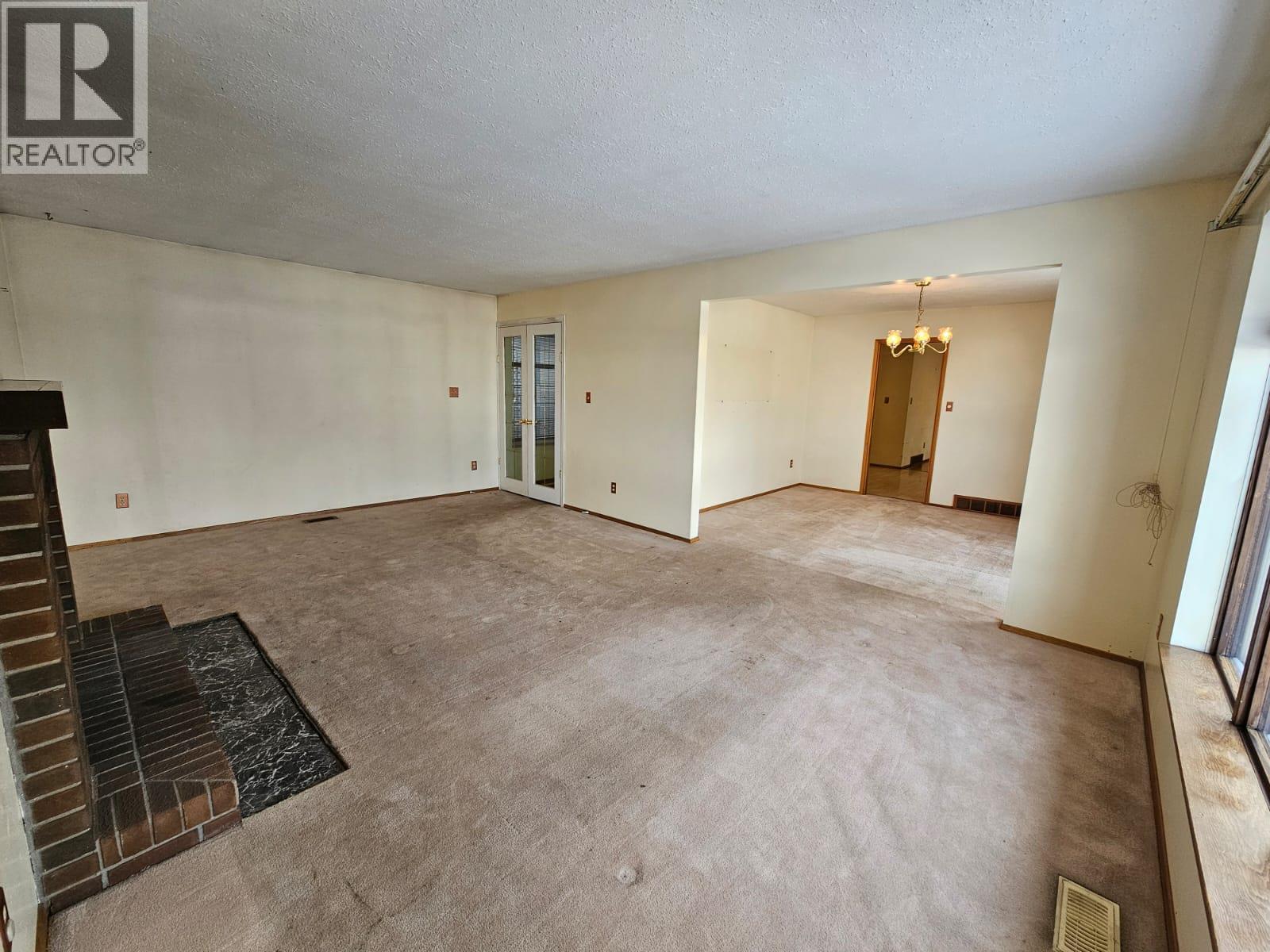 128 Kiskatinaw Crescent, Tumbler Ridge, BC - Indoor Photo Showing Other Room