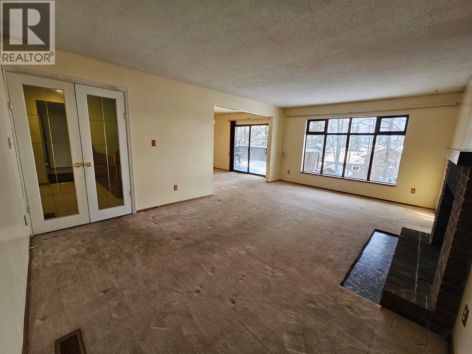 128 Kiskatinaw Crescent, Tumbler Ridge, BC - Indoor