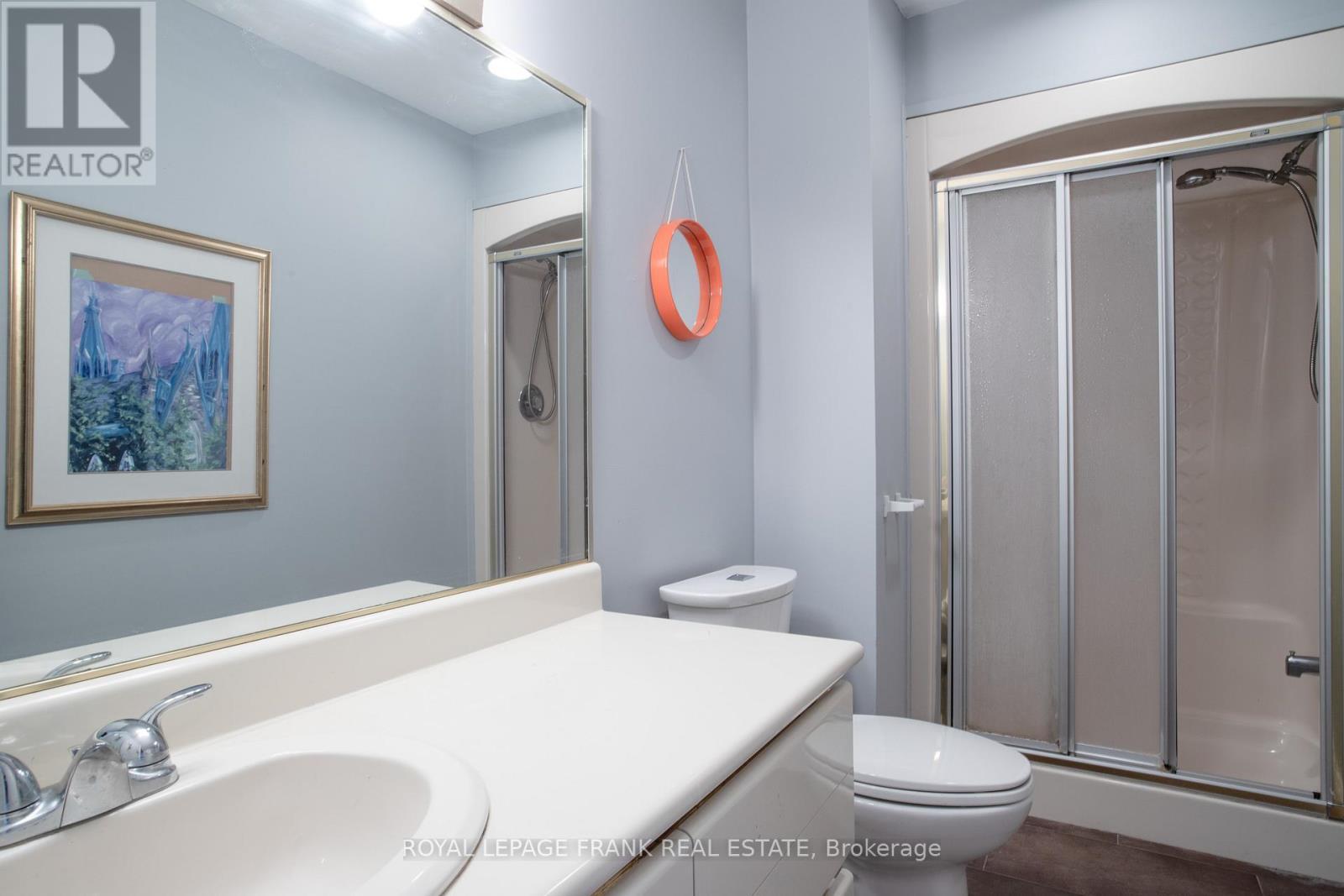 Main - 312 Cumberland Court, Oshawa (Donevan), ON - Indoor Photo Showing Bathroom