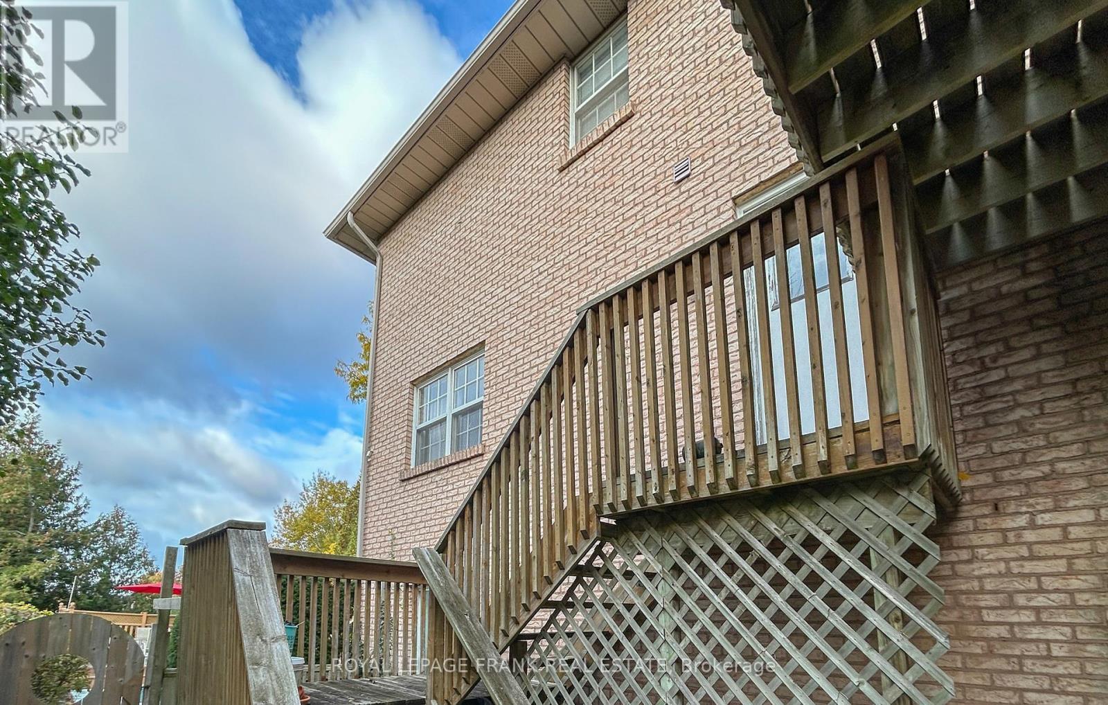 Main - 312 Cumberland Court, Oshawa (Donevan), ON - Outdoor