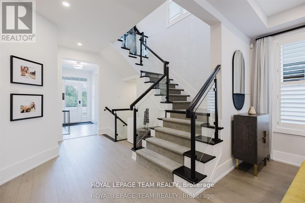 919 Finescale Way, Ottawa, ON - Indoor Photo Showing Other Room