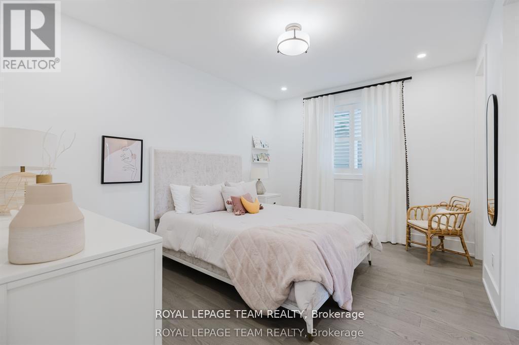 919 Finescale Way, Ottawa, ON - Indoor Photo Showing Bedroom