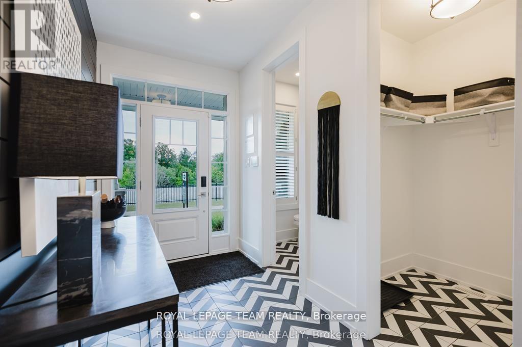 919 Finescale Way, Ottawa, ON - Indoor